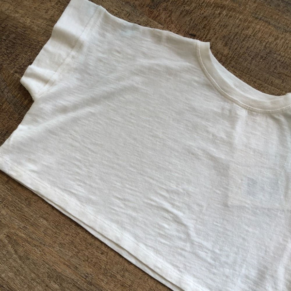 Camiseta Crop Blanca. (1)