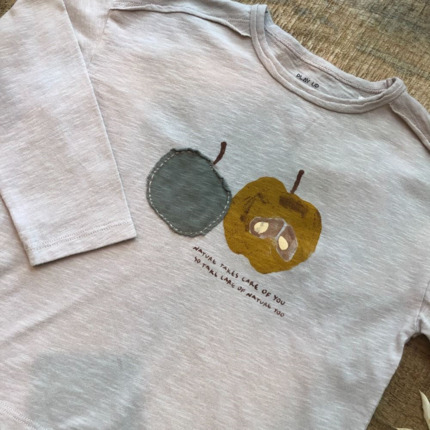 Camiseta Manzanas.