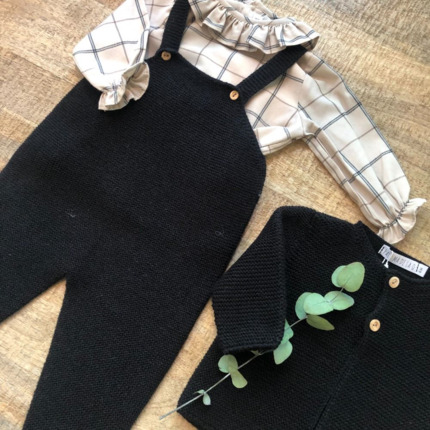 Conjunto Negro Cuadros Arena.